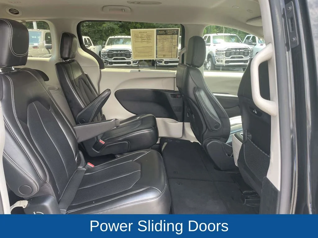 Used 2023 Black Chrysler Touring L image 18