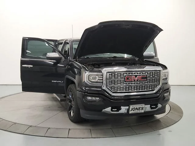 Used 2017 Black GMC Denali image 11