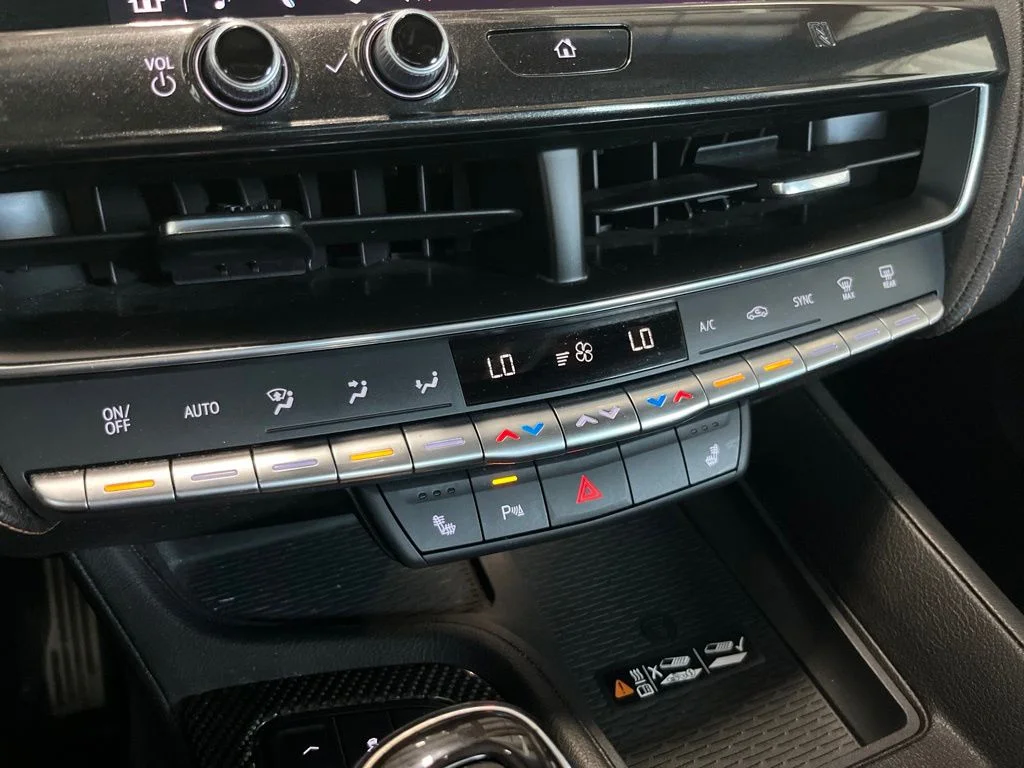 Used 2020 White Cadillac Sport image 15