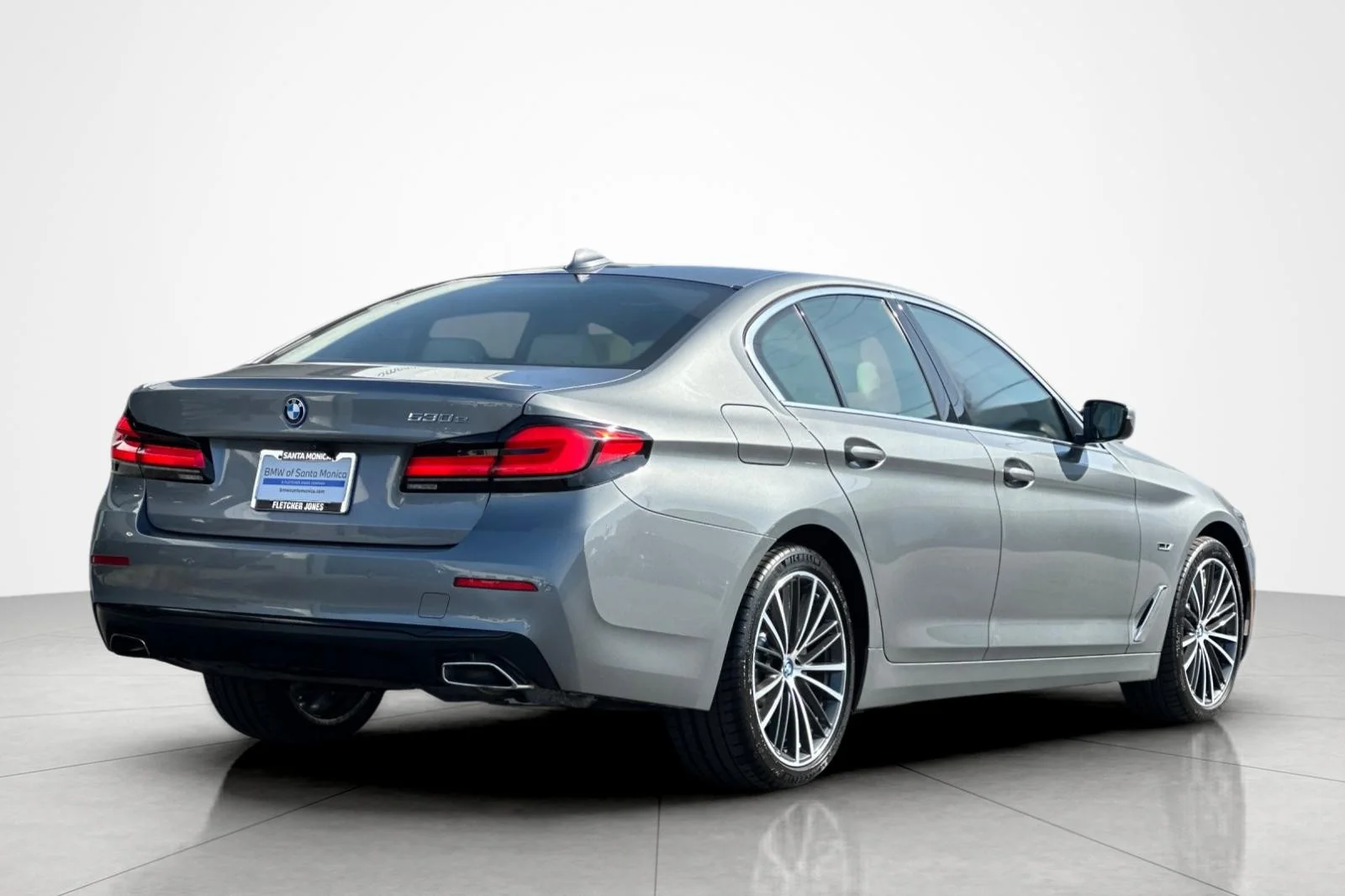 Used 2023 Skyscraper Grey Metallic BMW 530e image 5
