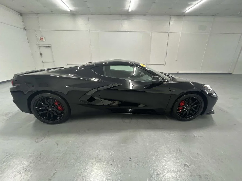Used 2025 Black Chevrolet 1LT image 2