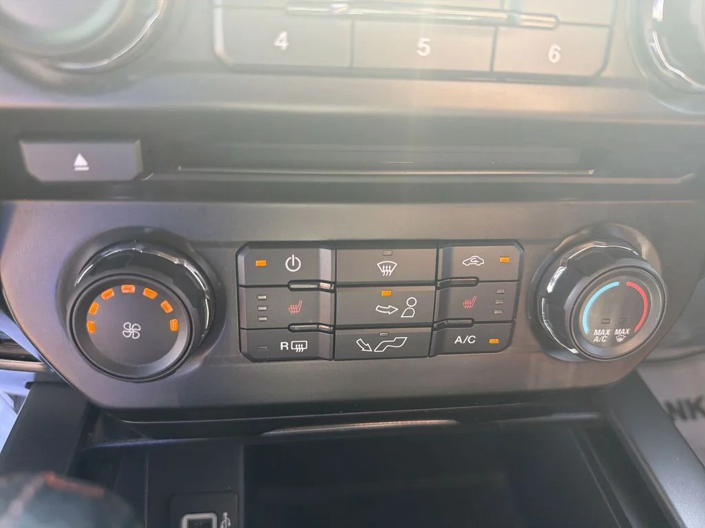 Used 2017 Black Ford XLT image 24