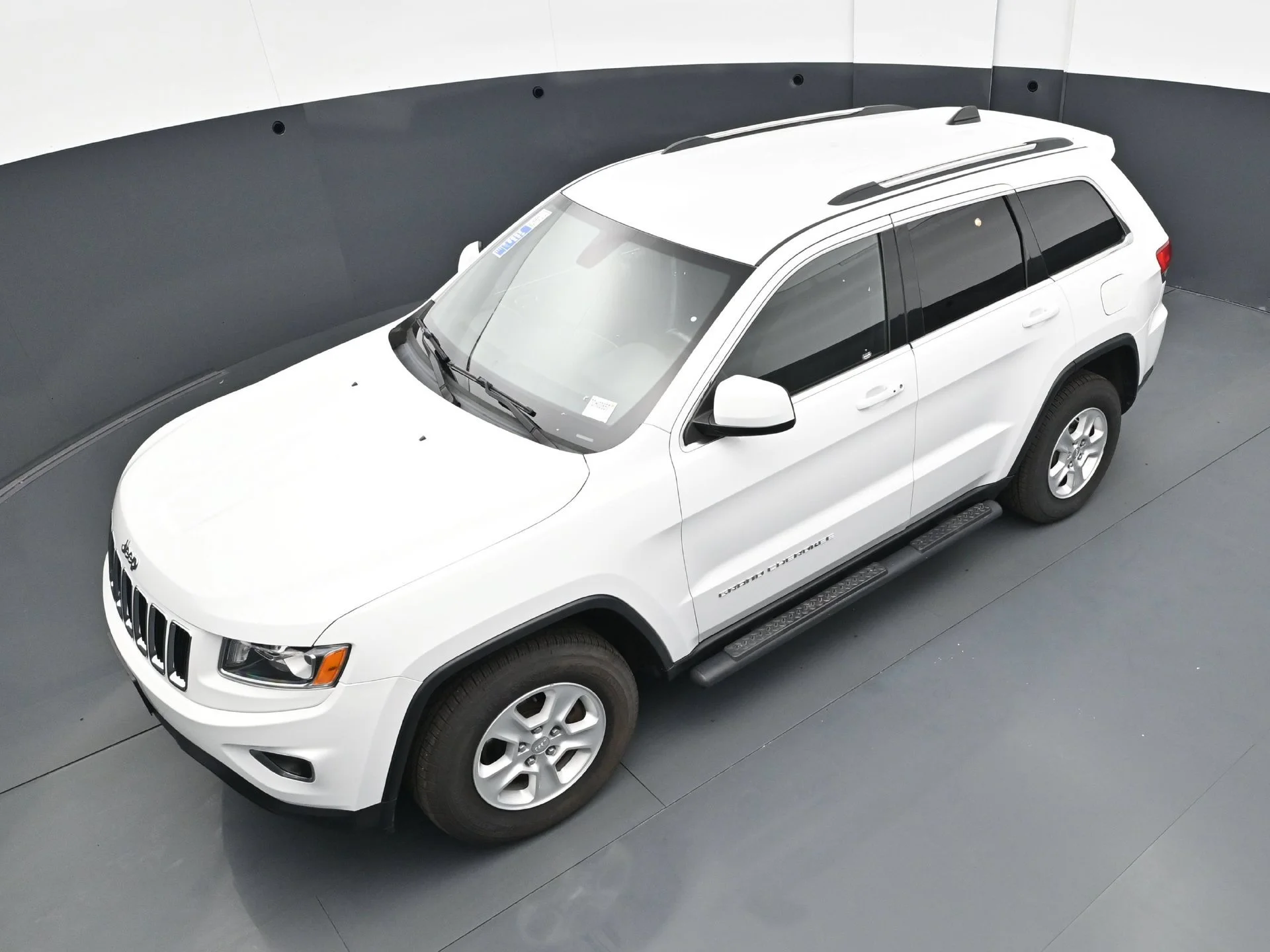 Used 2015 Bright White Clearcoat Jeep Laredo image 38