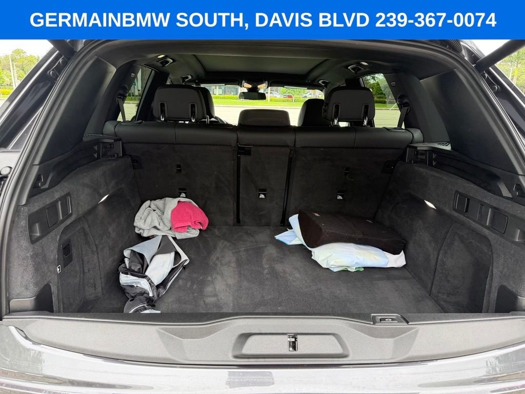 Used 2020 Dark Graphite BMW xDrive40i image 27
