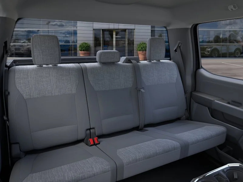 2025 Ford F-150 Lightning XLT - Photo 11