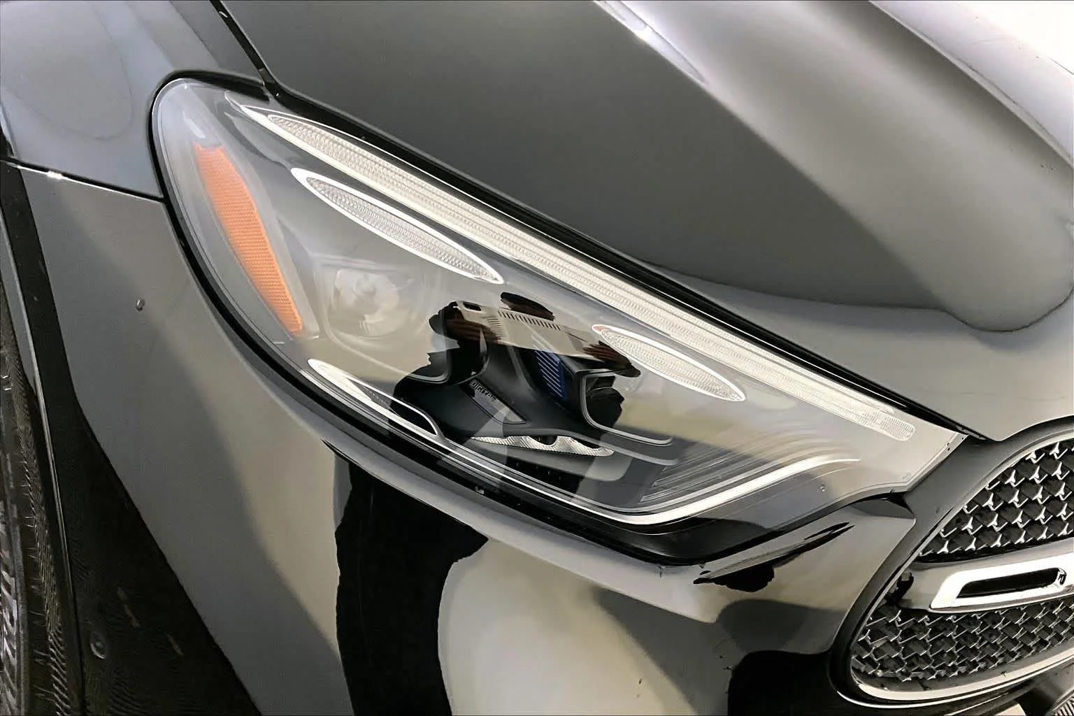 New 2026 Obsidian Black Metallic Mercedes-Benz GLC 300 image 16