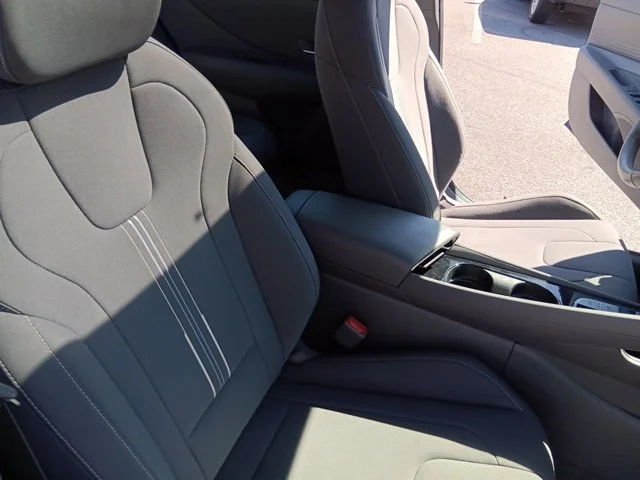 Used 2025 Blue Hyundai SEL Convenience image 30