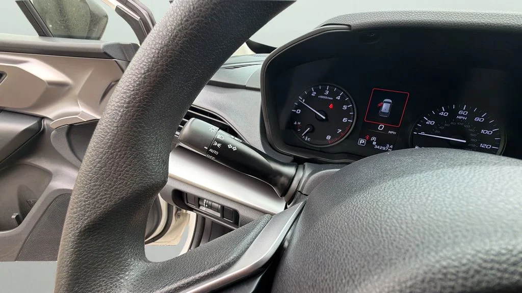 Used 2024 White Subaru Base image 26