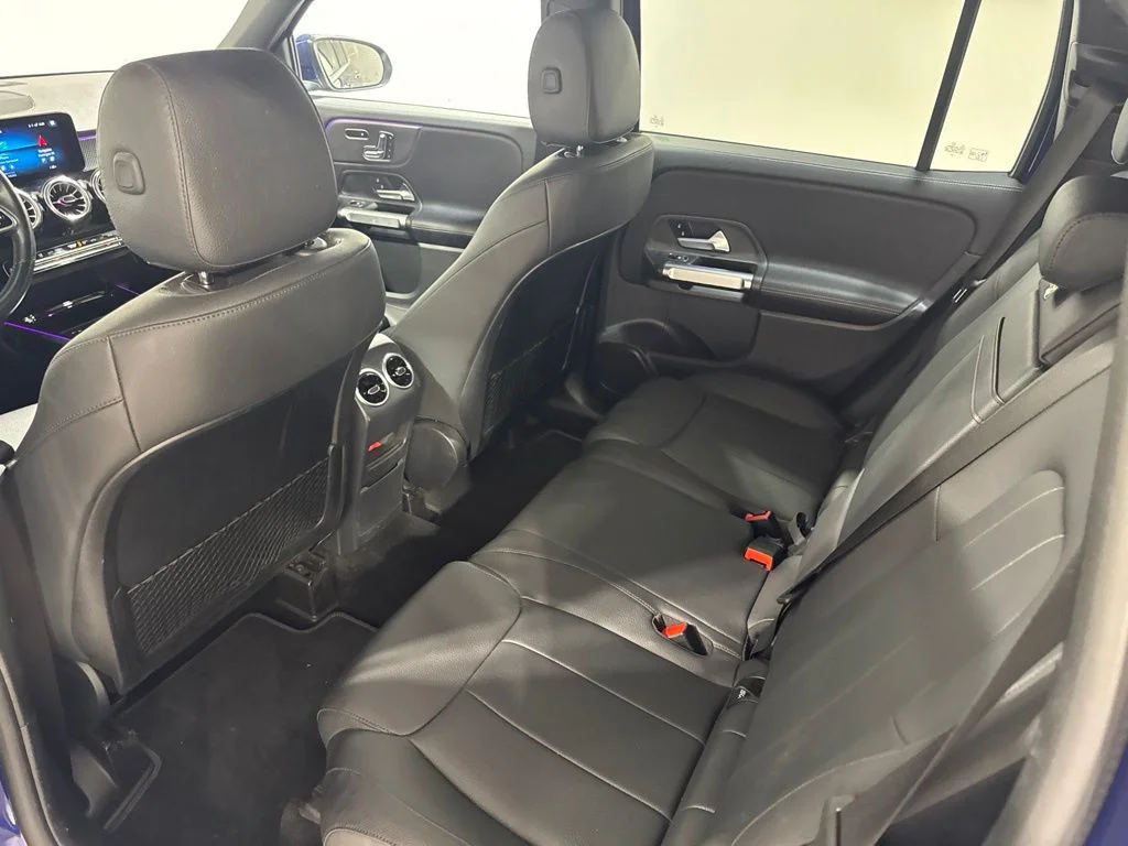Used 2022 Galaxy Blue Metallic Mercedes-Benz GLB 250 image 21