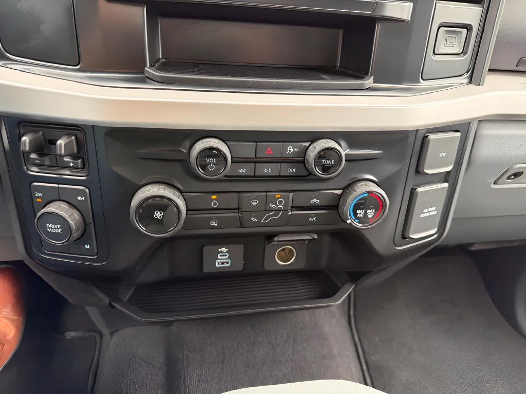 2025 Ford F-250 Super Duty XLT - Photo 29