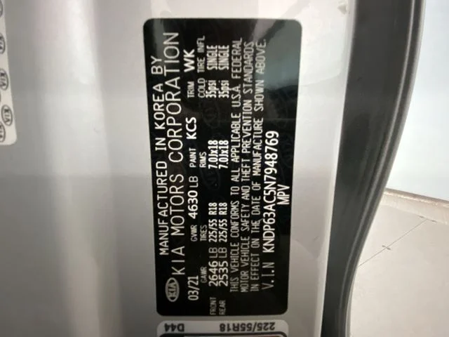 Used 2022 Silver Kia Nightfall image 27