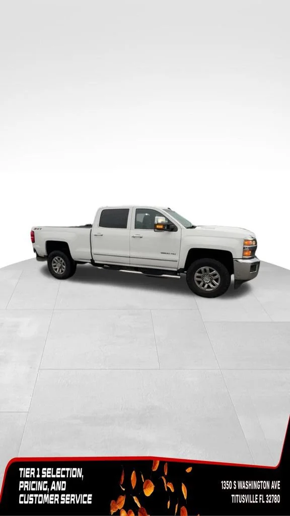 Used 2019 SUMMIT WHITE Chevrolet LTZ image 4