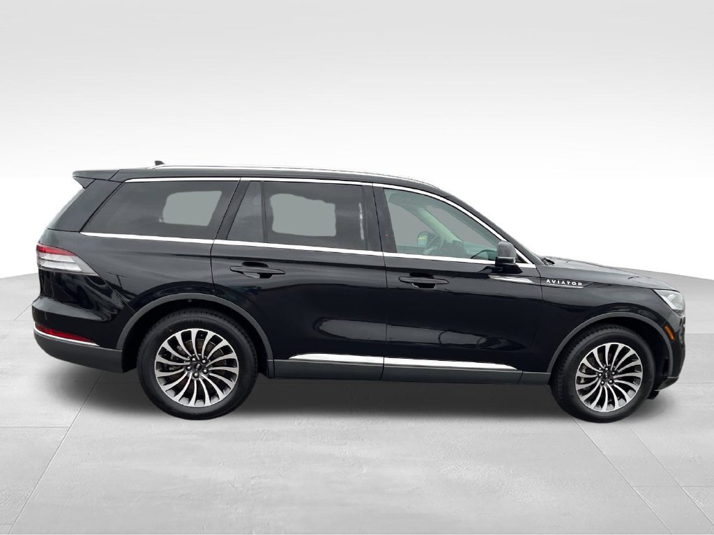 Used 2023 Black Lincoln Reserve image 6