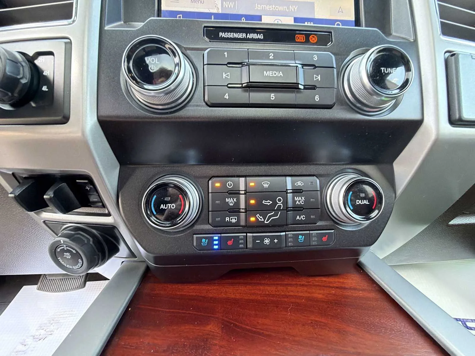 Used 2021 Antimatter Blue Metallic Ford King Ranch image 17