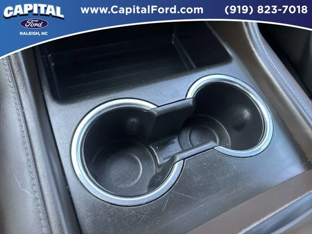 Used 2022 Gray GMC SLE image 31