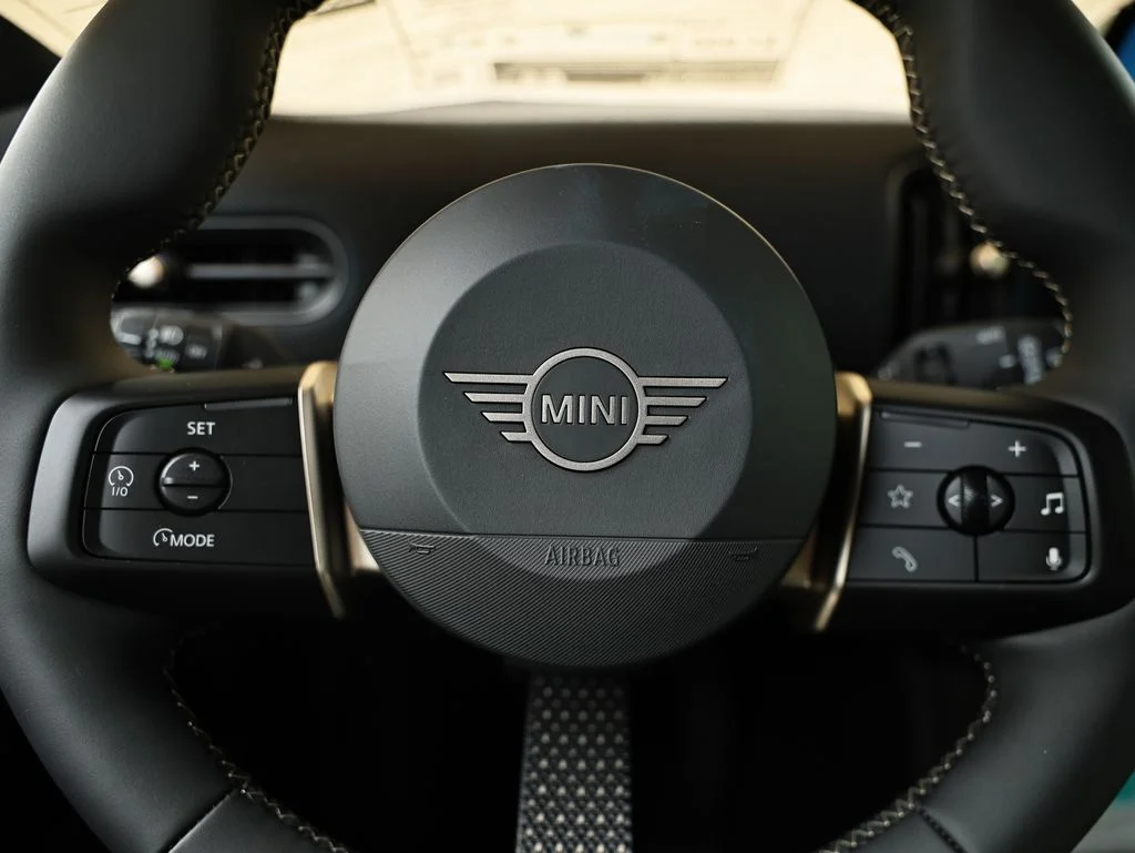 New 2026 British Racing Green MINI Signature Plus image 29