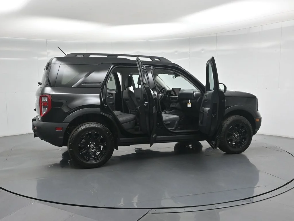 New 2026 Shadow Black Ford Badlands image 3