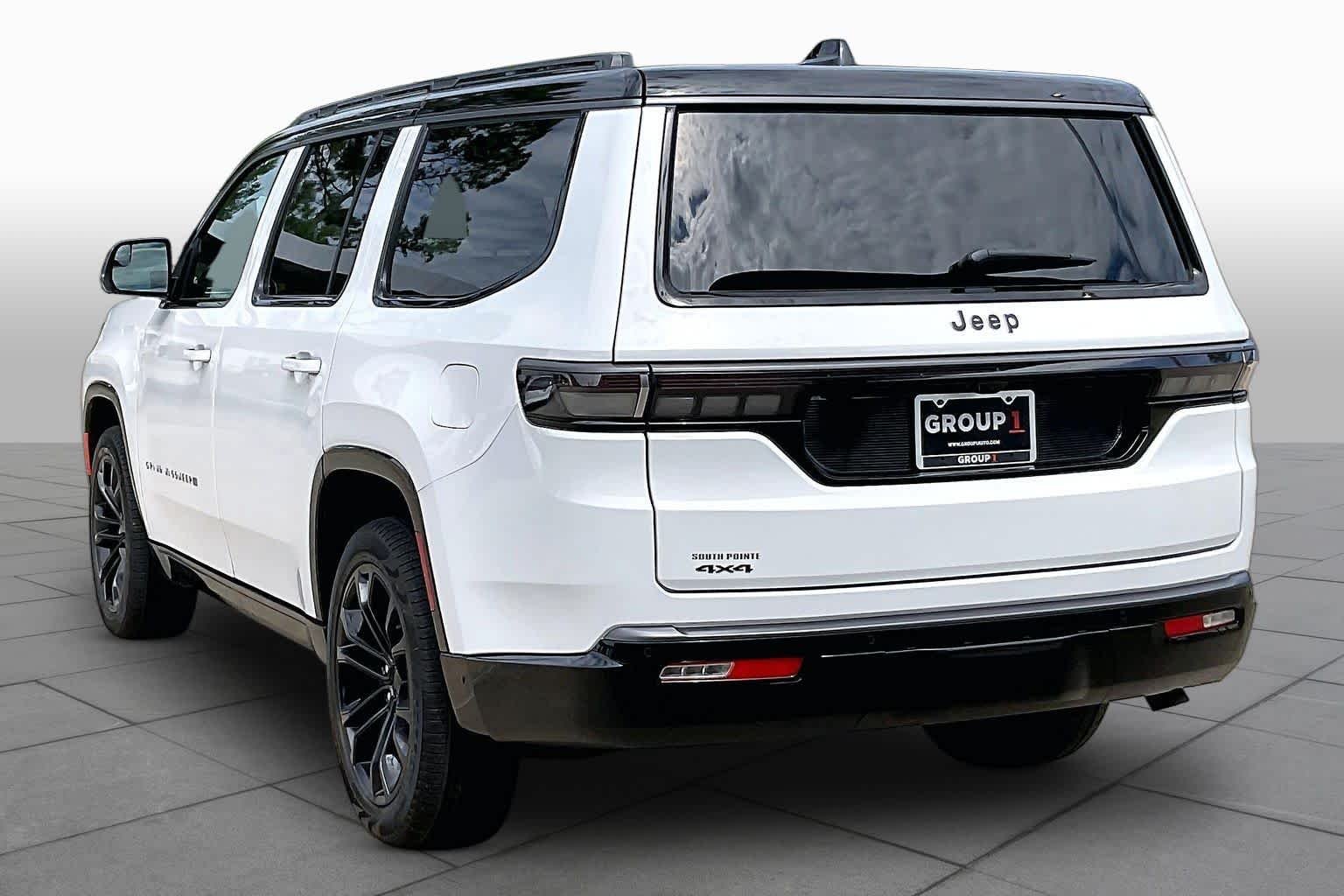 New 2026 Bright White Clear-Coat Exterior Paint Jeep Summit Obsidian image 12