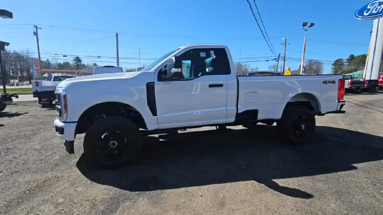 New 2026 Oxford White Ford F-250® XL image 4