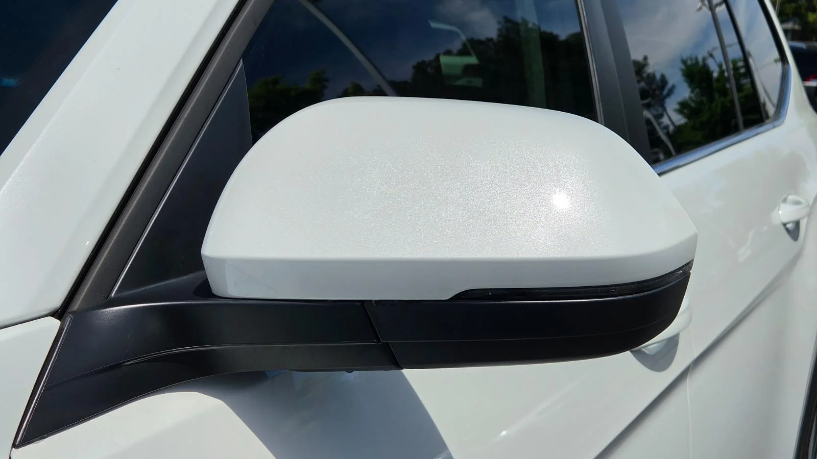 New 2026 Opal White Pearl Volkswagen 2.0T SE w/Technology image 12
