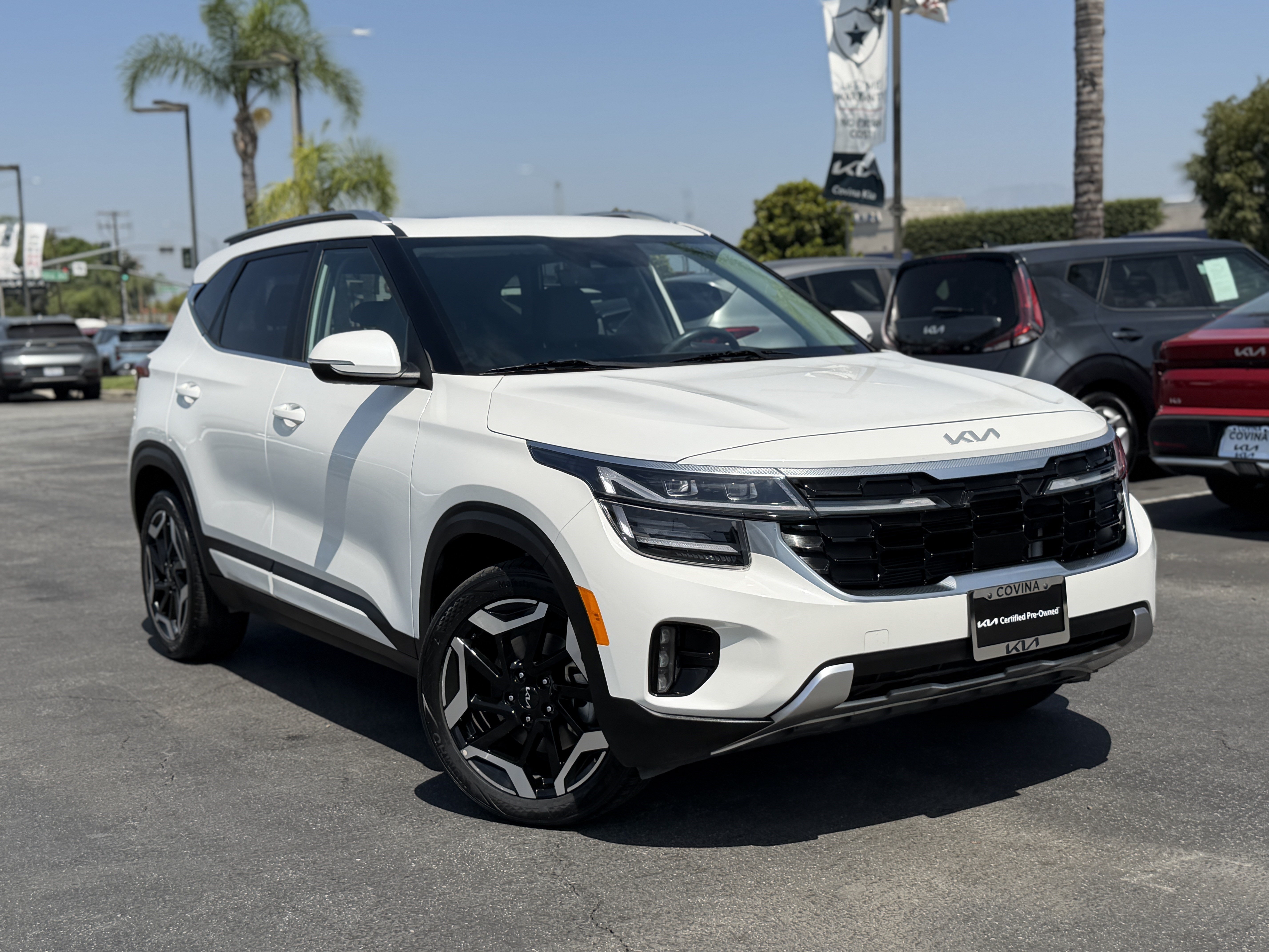 Certified Used 2024 Snow White Pearl Kia SX image 2