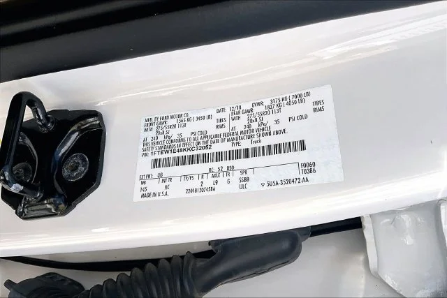 Used 2019 White Ford Lariat image 31