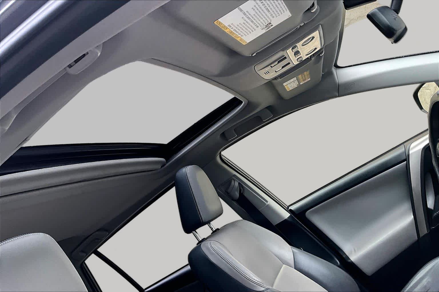 Used 2015 Magnetic Gray Metallic Toyota Limited image 14