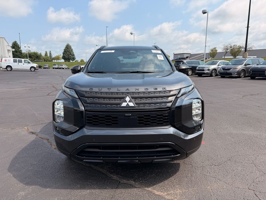 Used 2024  Mitsubishi SEL Black Edition image 8
