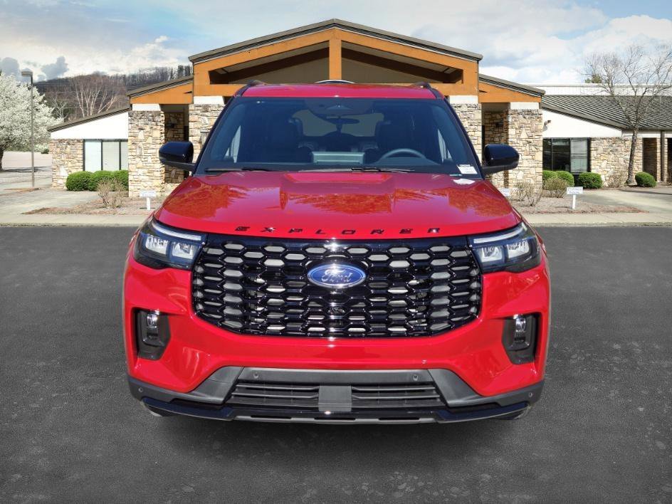 New 2026 Rapid Red Metallic Tinted Clearcoat Ford ST-Line image 2