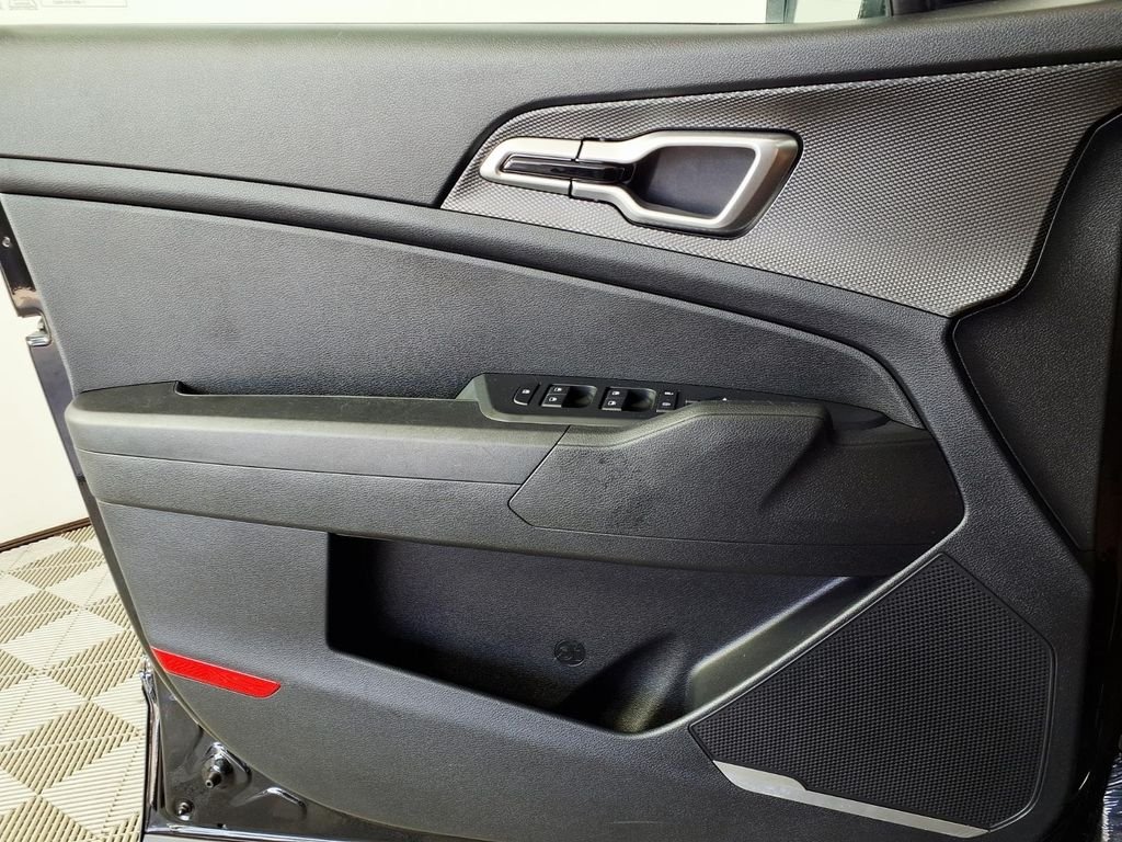 Used 2023 Black Kia LX image 8
