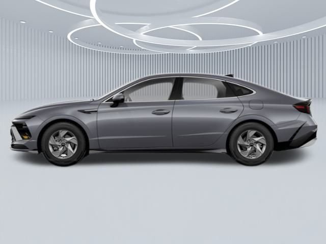 New 2026 White Hyundai SE image 3