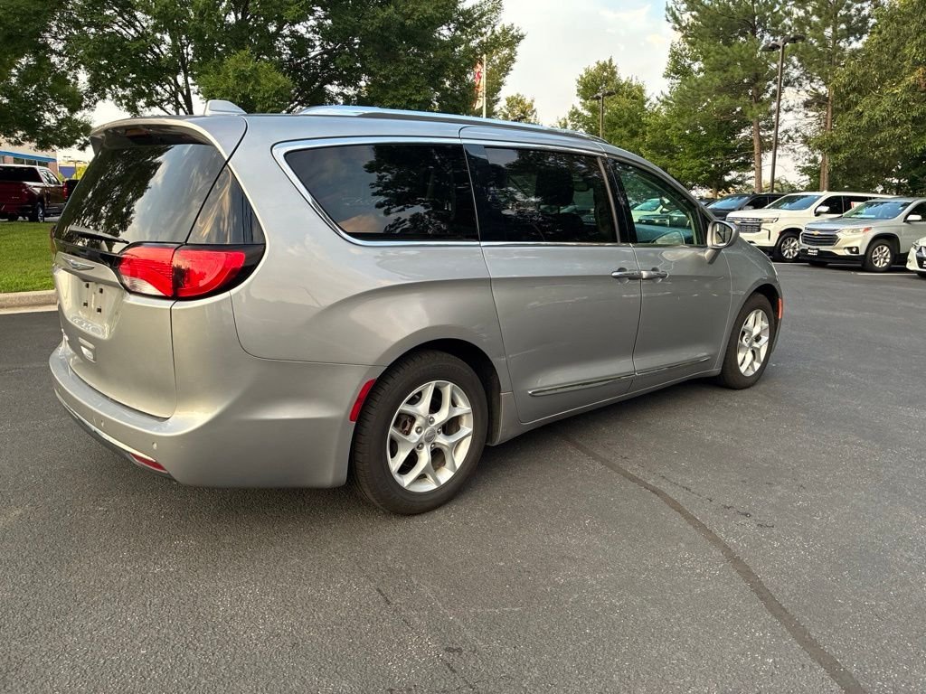 Used 2018 Silver Chrysler Touring L Plus image 5