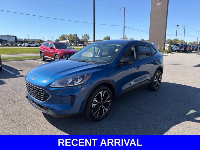 Used 2022 Blue Ford SE image 8