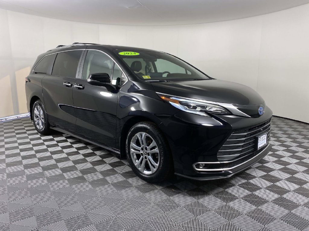 2024 Toyota Sienna Platinum
