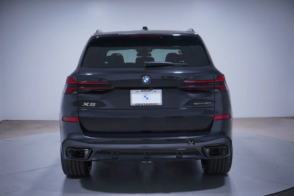 Used 2026 Black Sapphire Metallic BMW sDrive40i image 5