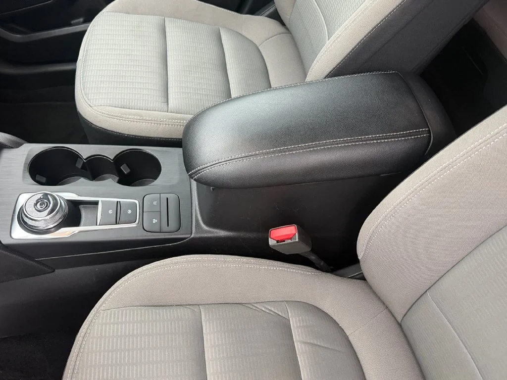 Used 2022 White Ford S image 12