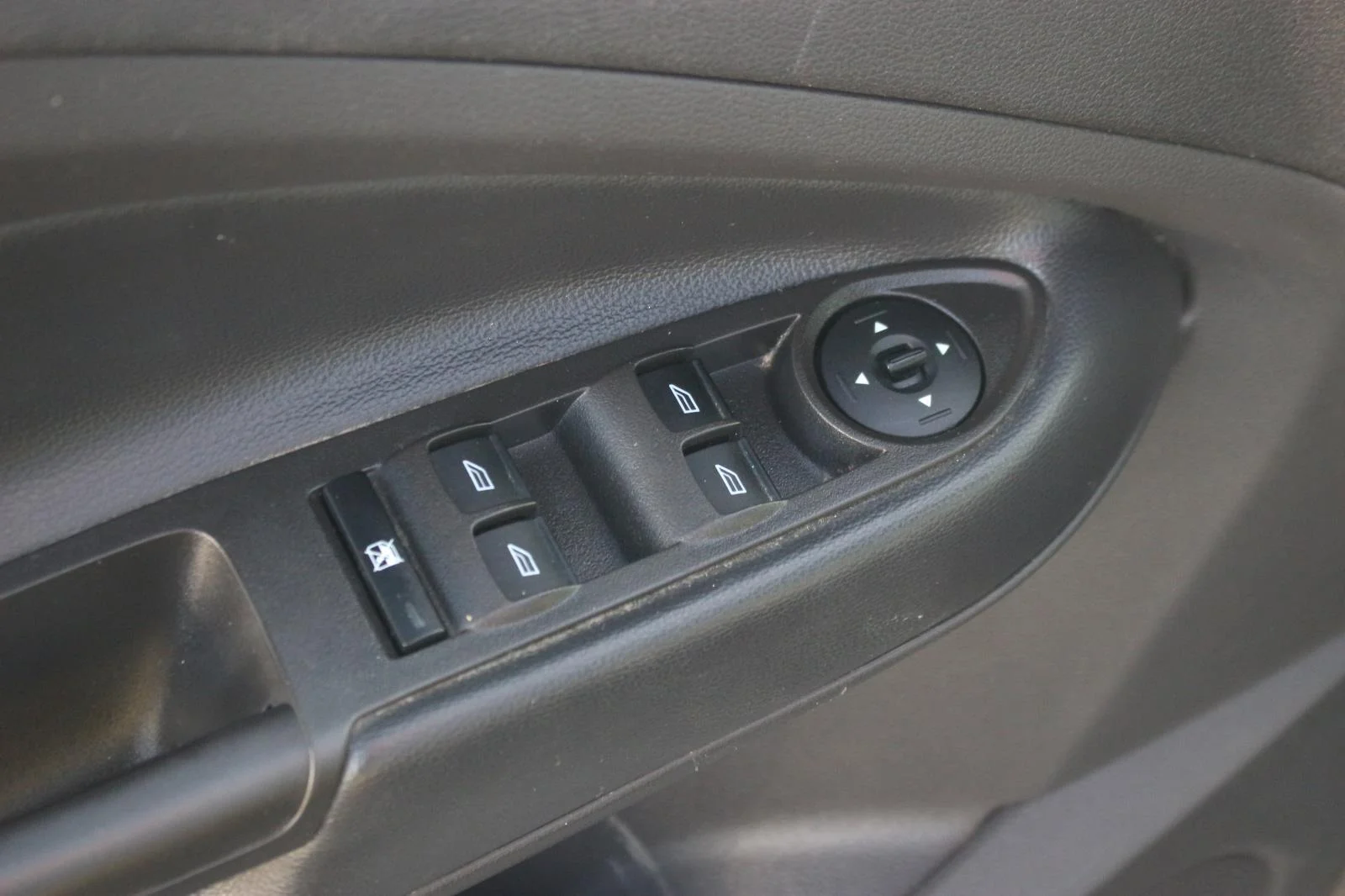 Used 2019 Black Ford S image 13