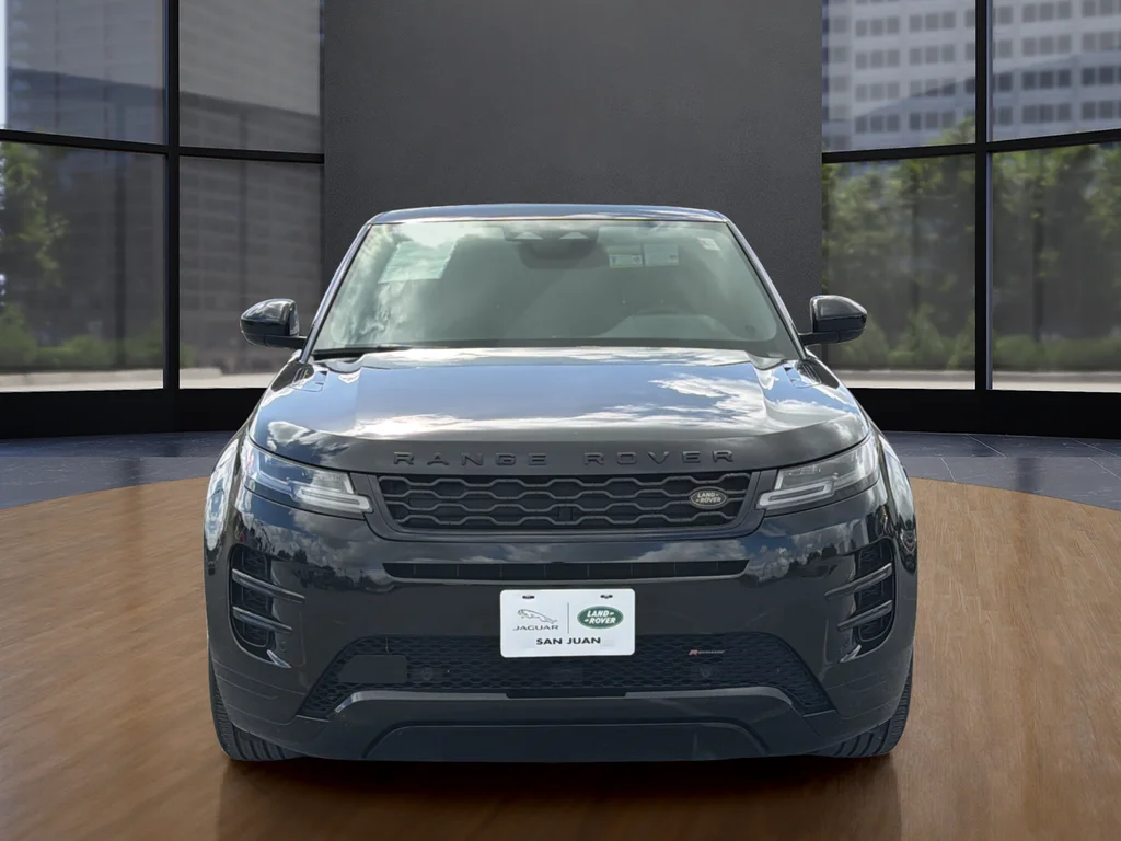 Used 2022 Black Land Rover Dynamic image 11
