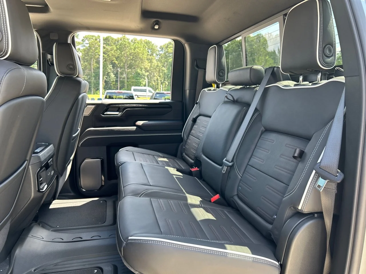 New 2026 Sterling Metallic GMC AT4X image 21