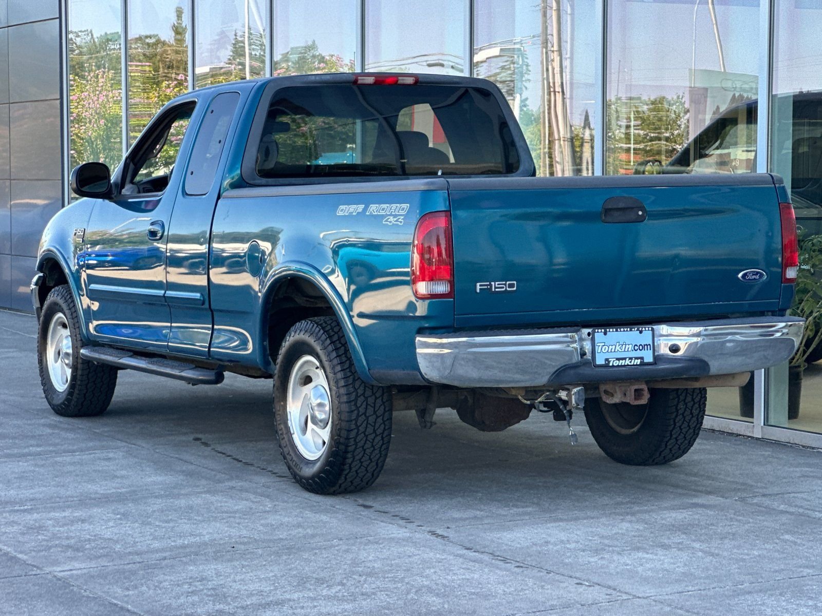 Used 2001 Island Blue Clearcoat Metallic Ford XLT image 5