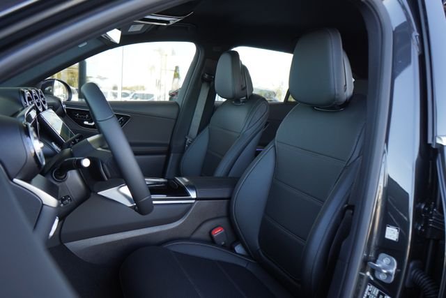 New 2026 Graphite Grey Metallic Mercedes-Benz GLC 300 image 22