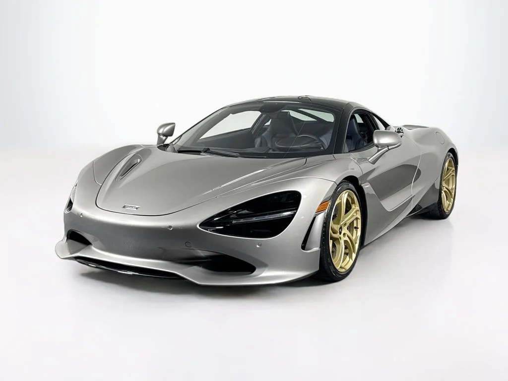 Used 2025 Blade Silver McLaren Coupe image 1
