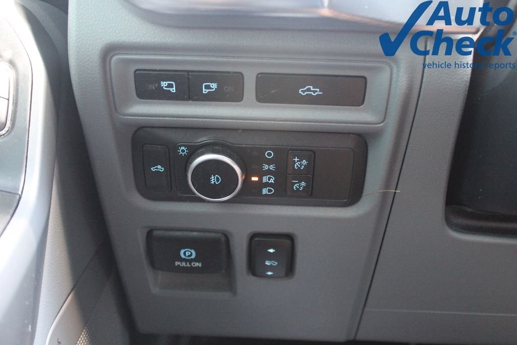 Used 2021 Silver Ford Lariat image 21