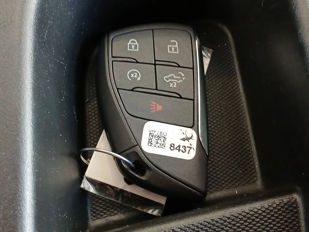 Used 2024 White Chevrolet Custom image 24