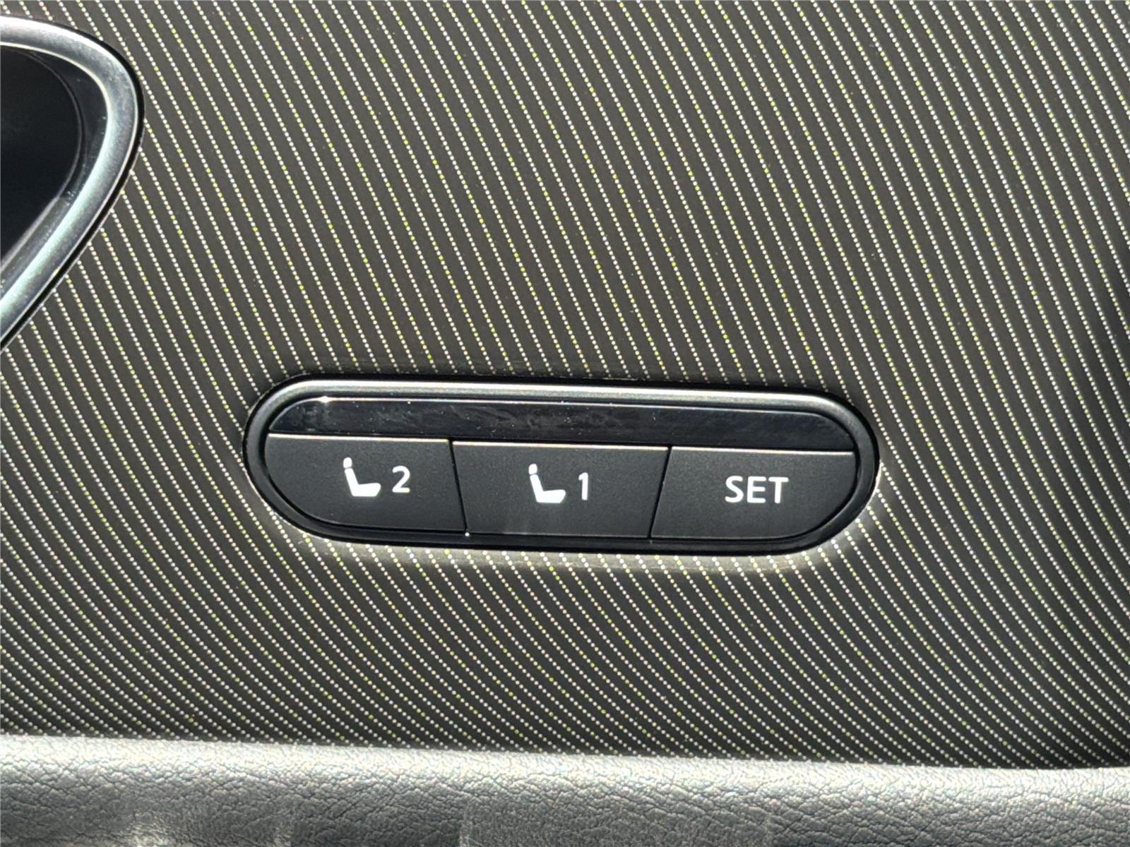 New 2026 BLACK OBSIDIAN INFINITI Luxe 4WD image 9
