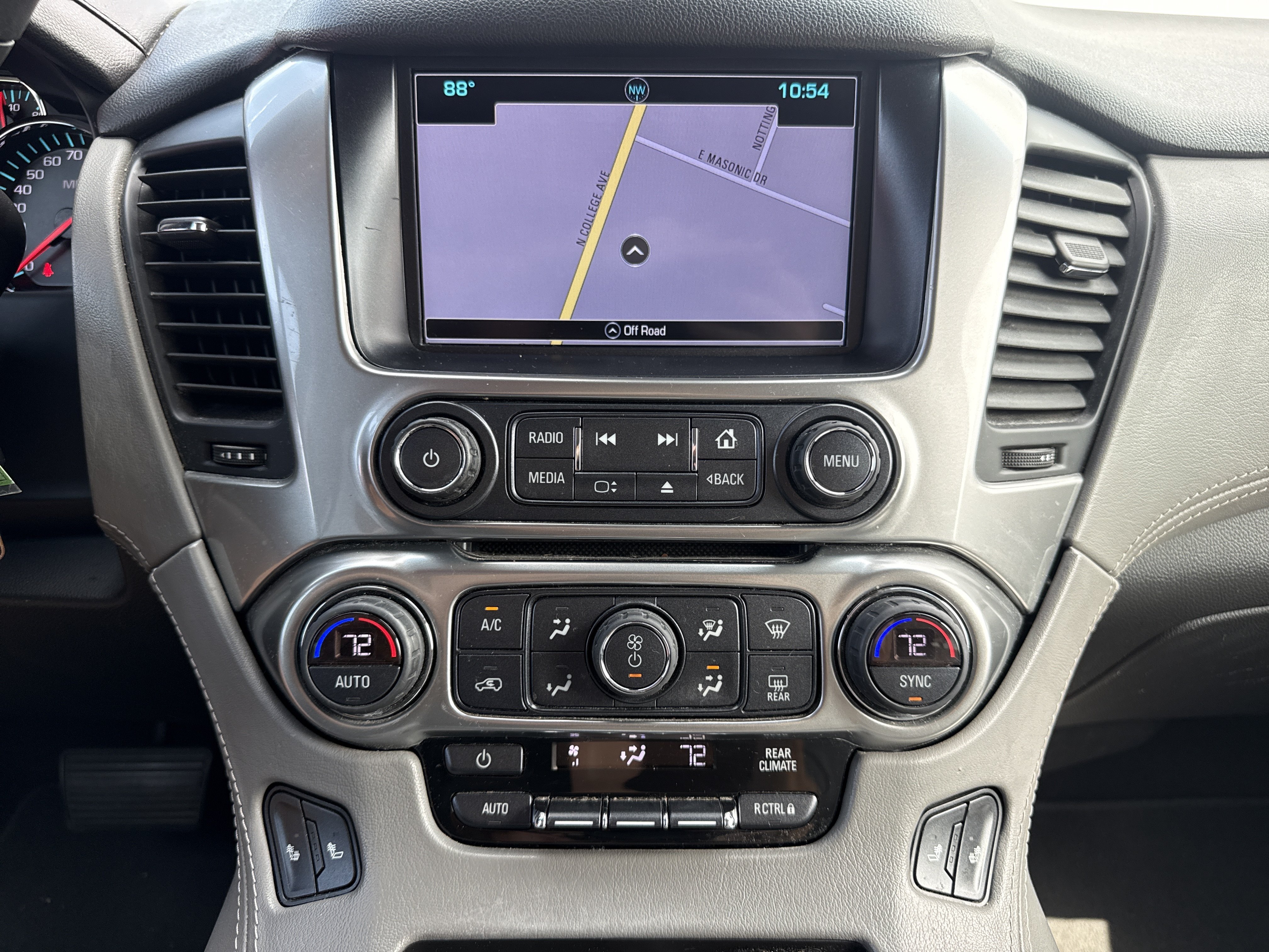 Used 2019 Summit White Chevrolet LT 4WD image 20