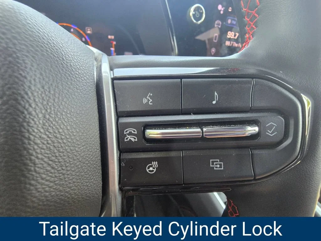 Used 2023 Summit White Chevrolet Z71 image 30