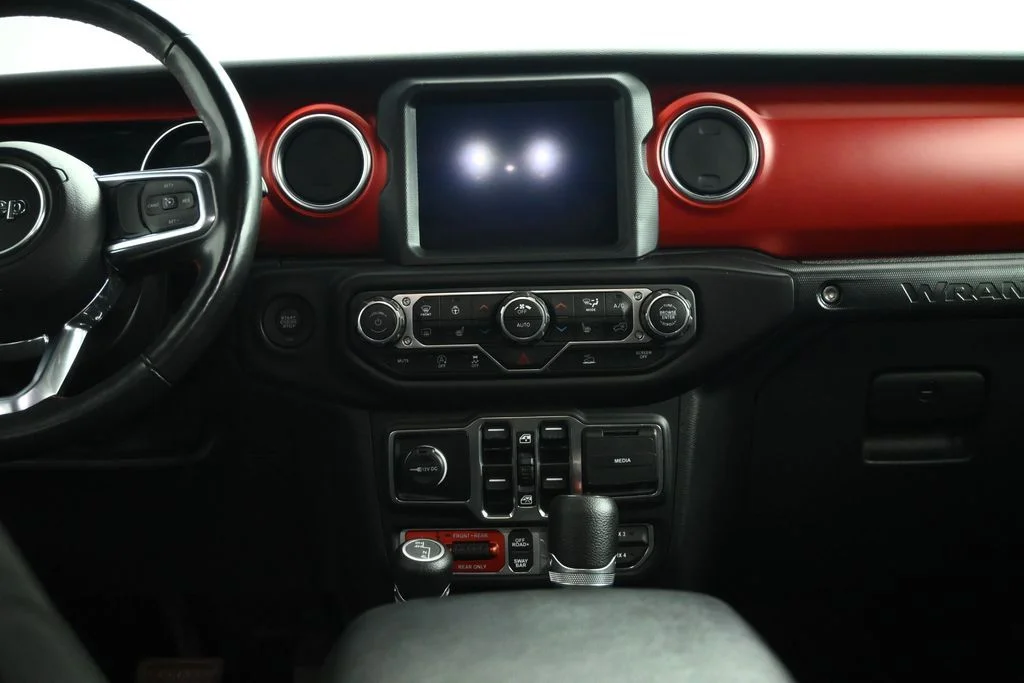 Used 2023 White Jeep Rubicon image 38