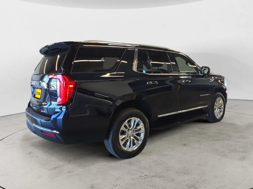 Certified Used 2023 Midnight Blue Metallic GMC SLT image 8