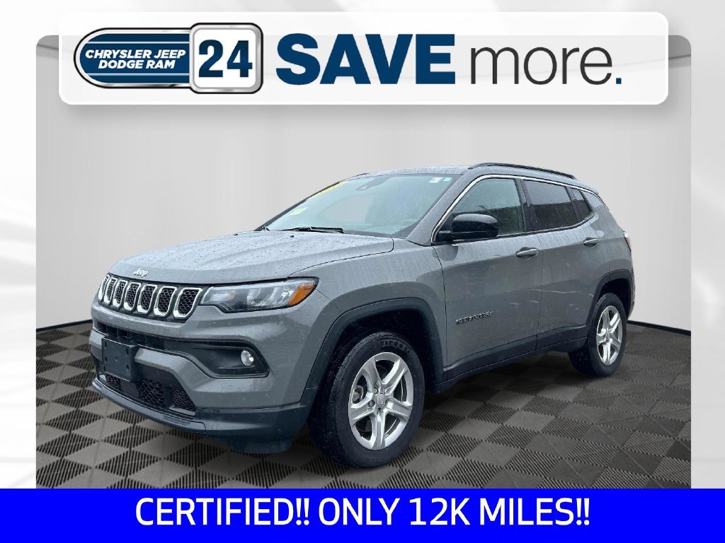 Used 2023 Gray Jeep Latitude image 1